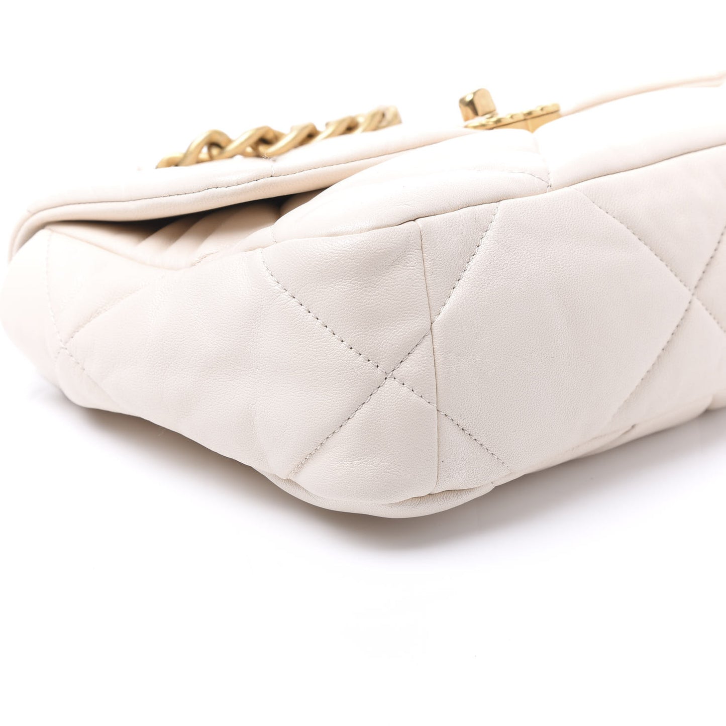 Lambskin Quilted Medium 19 Flap White