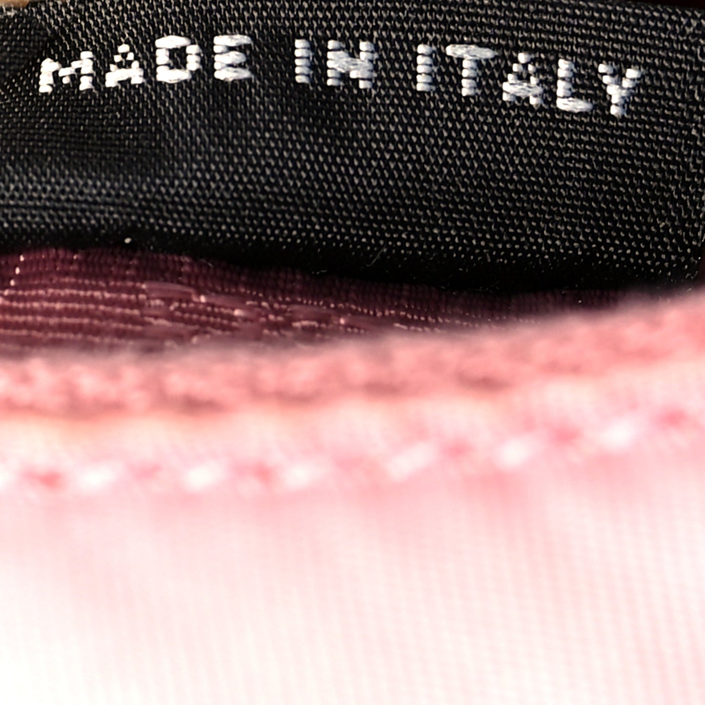 Nylon Re-Edition 2005 Shoulder Bag Rosa