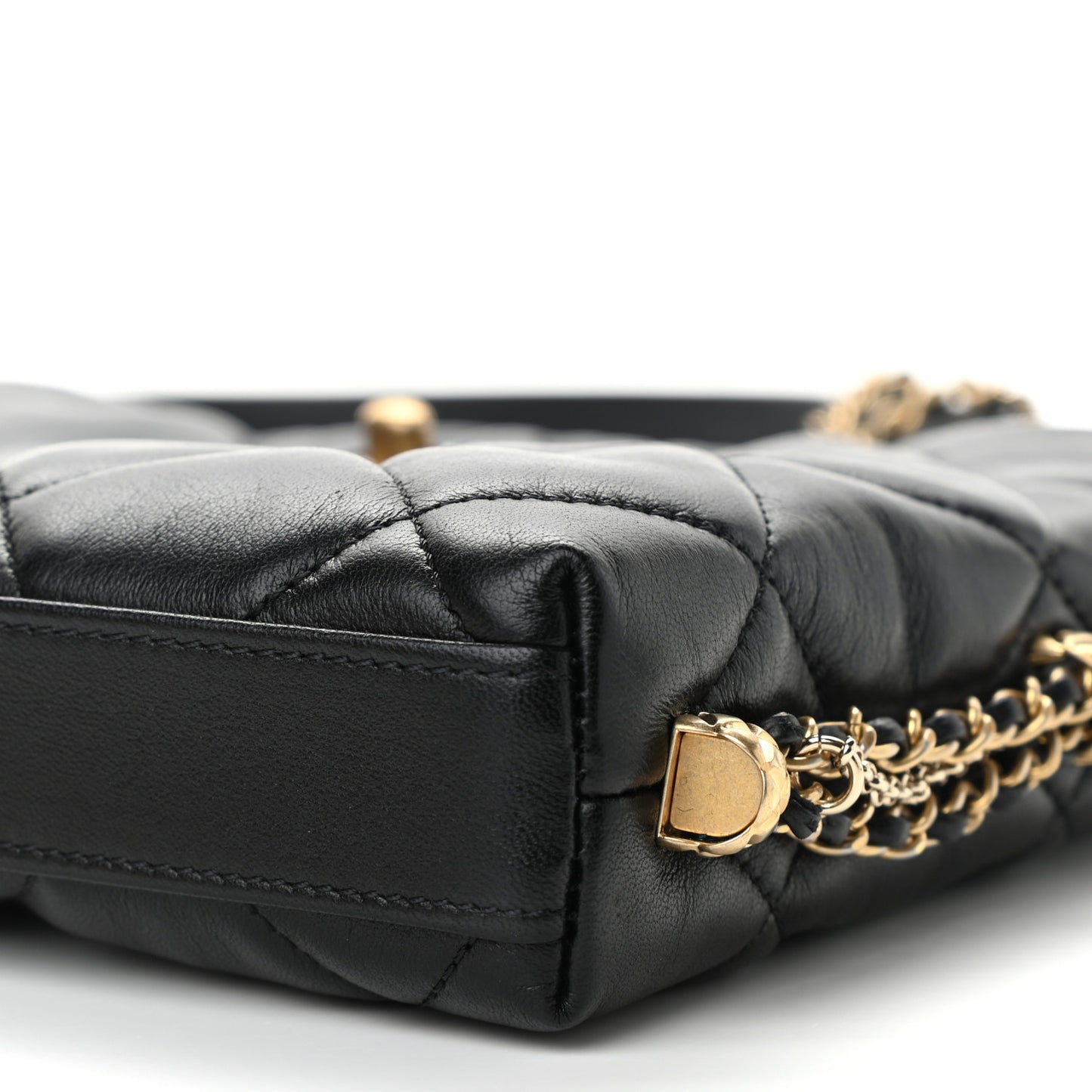 Lambskin Quilted Crush on Chains Hobo Black