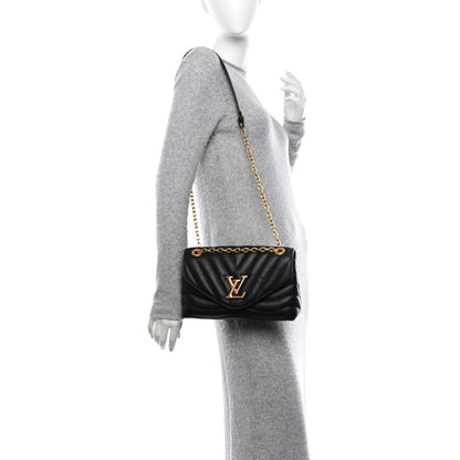 Louis Vuitton LOUIS VUITTON Calfskin New Wave Chain Bag MM NM Black 2 of 9