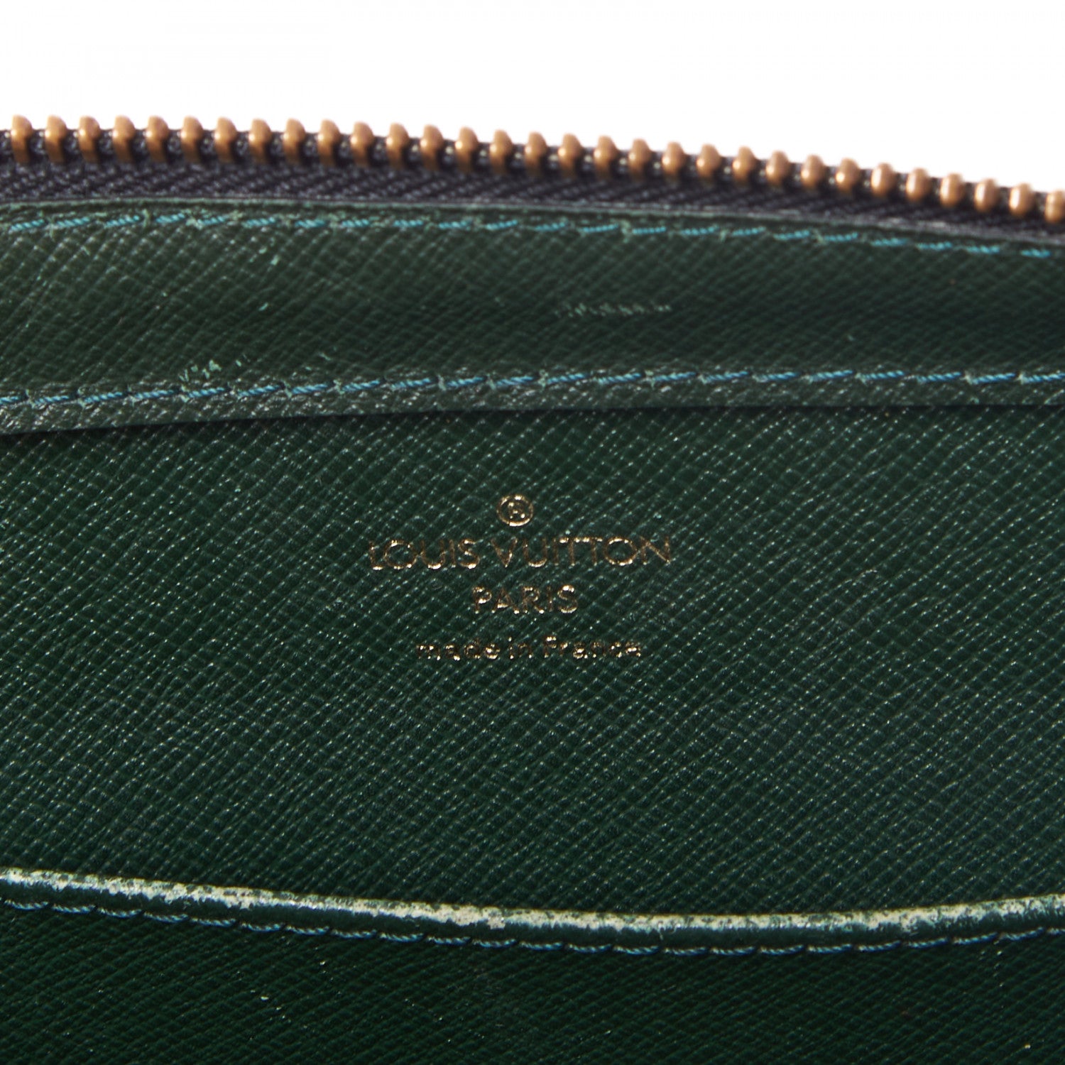 Louis Vuitton Taiga Baikal Pochette Epicea 7 of 7