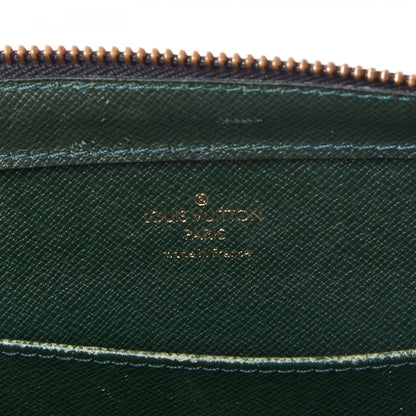 Louis Vuitton Taiga Baikal Pochette Epicea 7 of 7