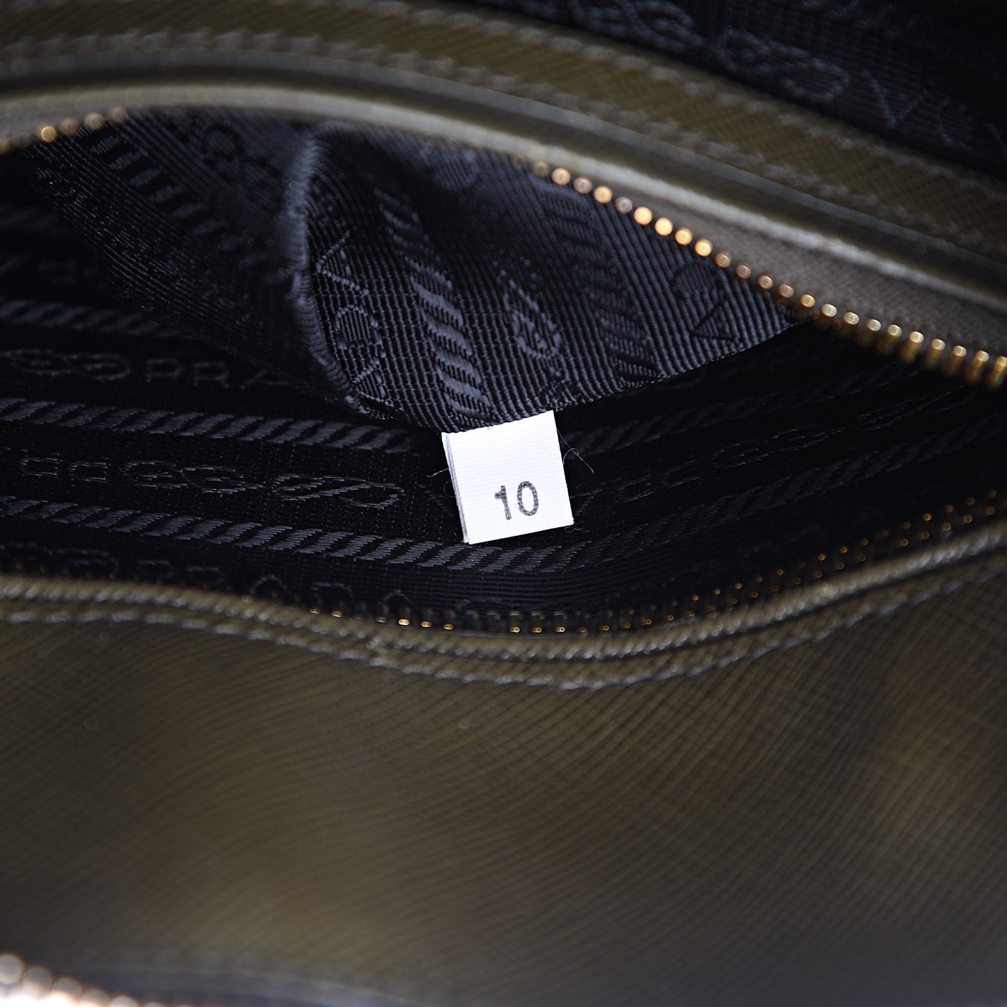 Saffiano Lux Medium Promenade Tote Militare