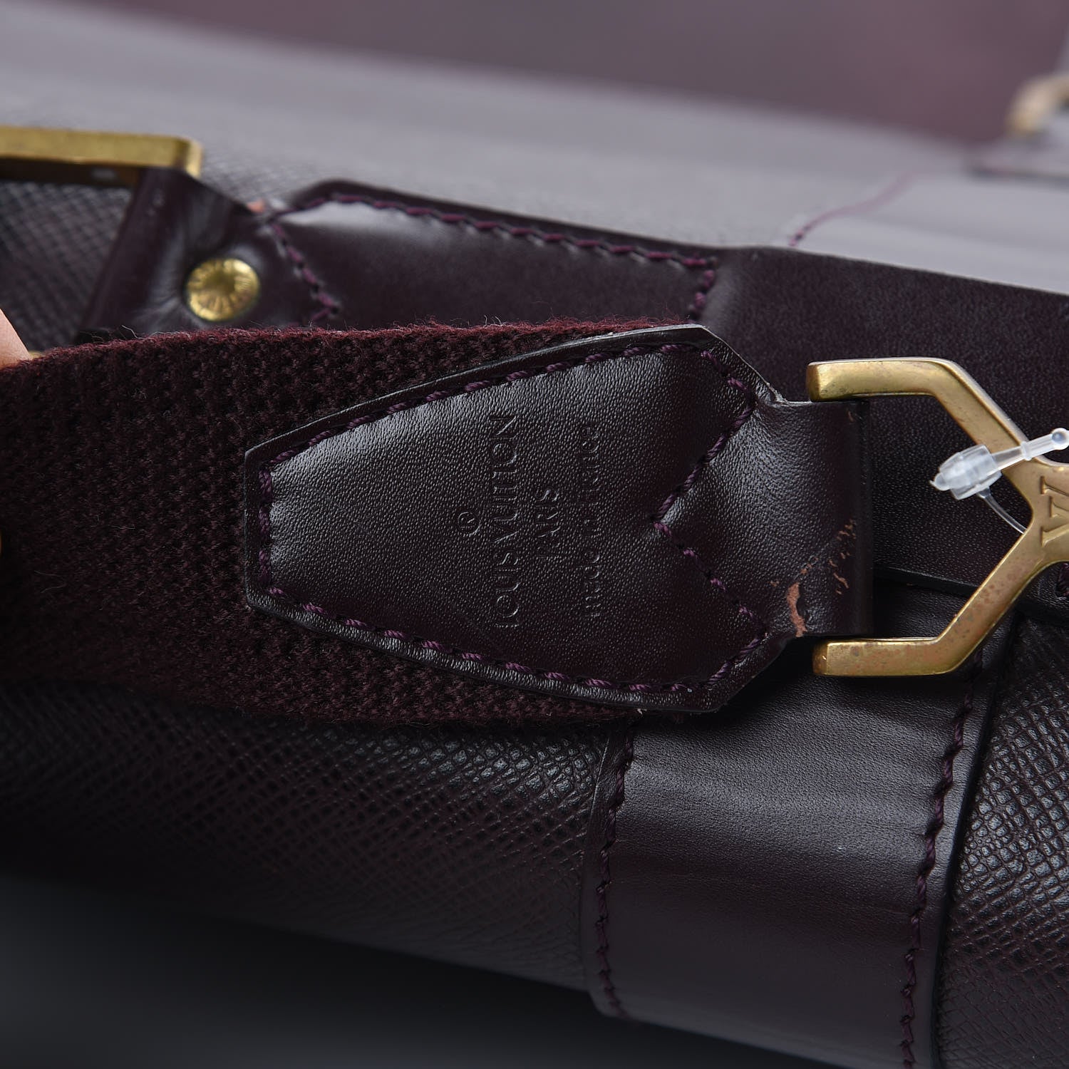 Louis Vuitton Taiga Nylon 2 Hanger Garment Carrier Bordeaux 13 of 25