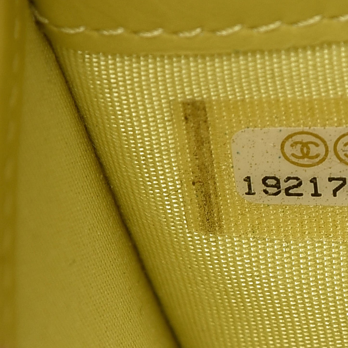 Caviar Timeless CC Yen Wallet Yellow