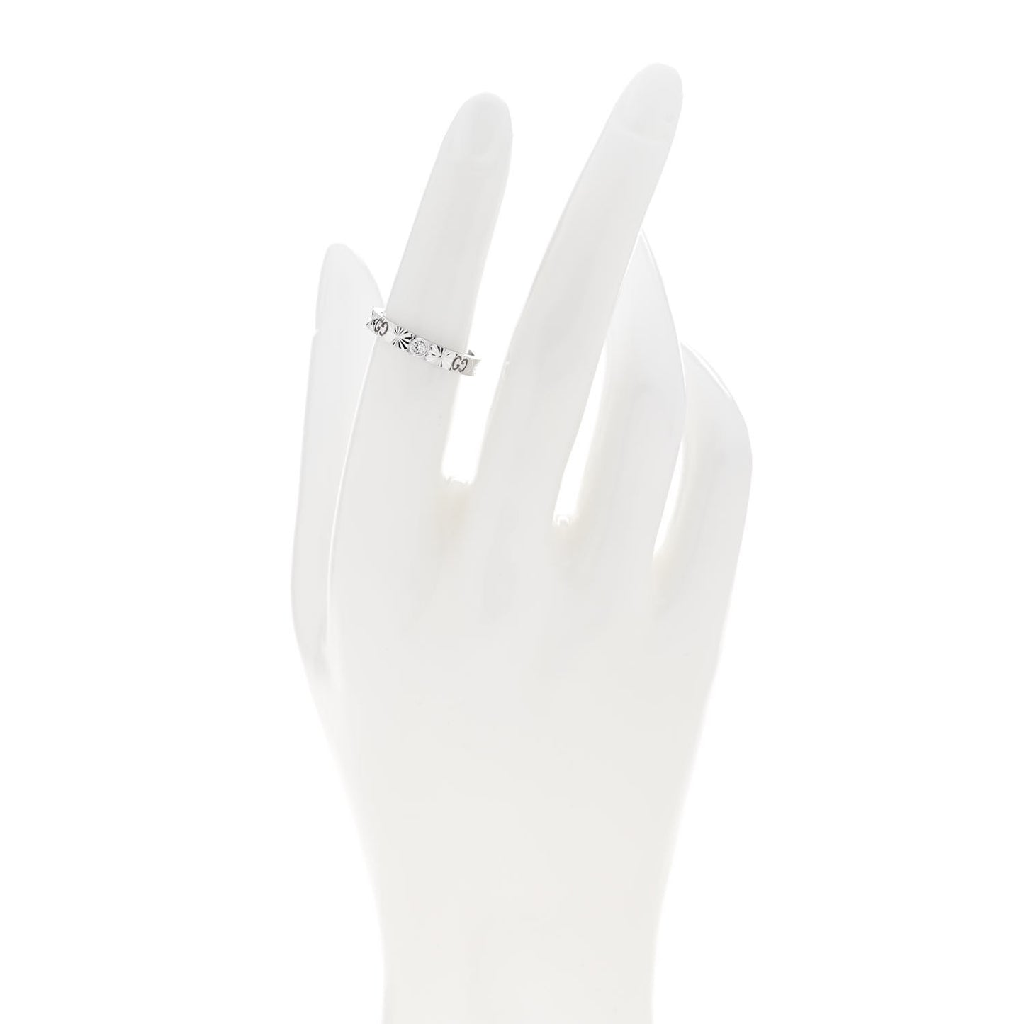 18K White Gold Diamond Icon Heart Band Ring 50 5.5