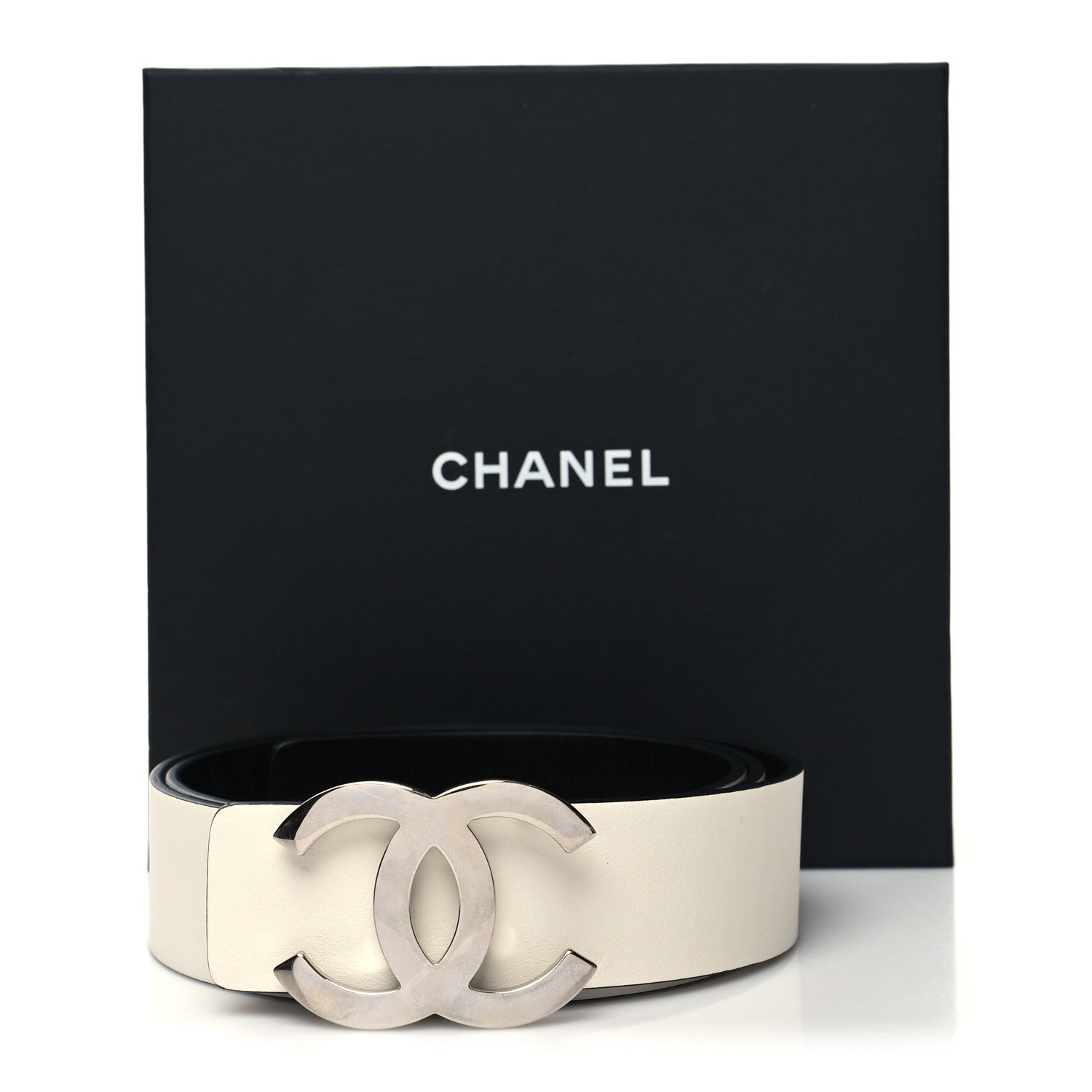 Chanel Patent Calfskin CC Reversible Belt 90/36 White Black 7 of 7
