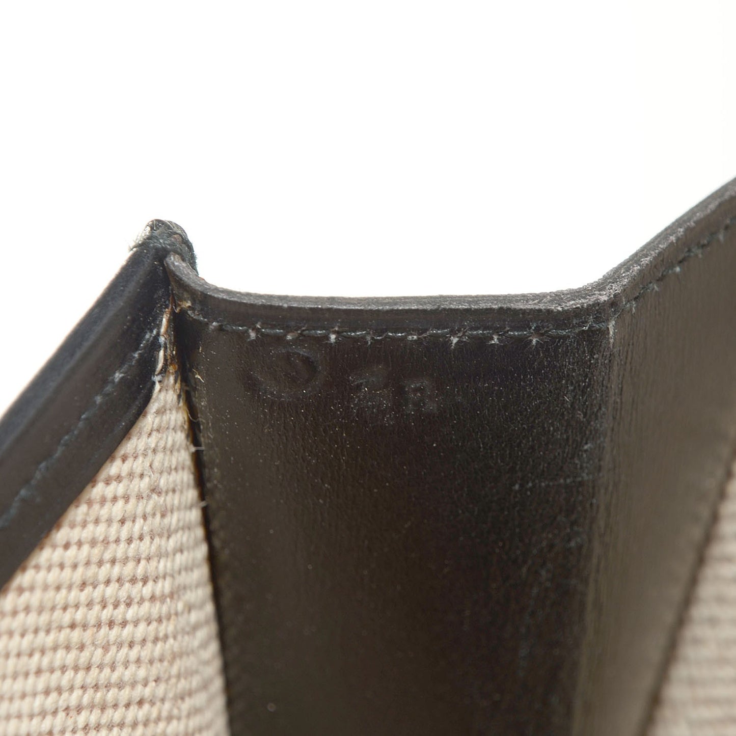 Veau Box Jige PM Clutch Black