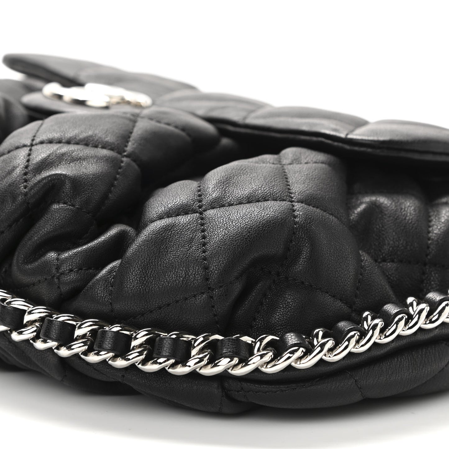 Washed Lambskin Quilted Medium Chain Around Messenger Black
