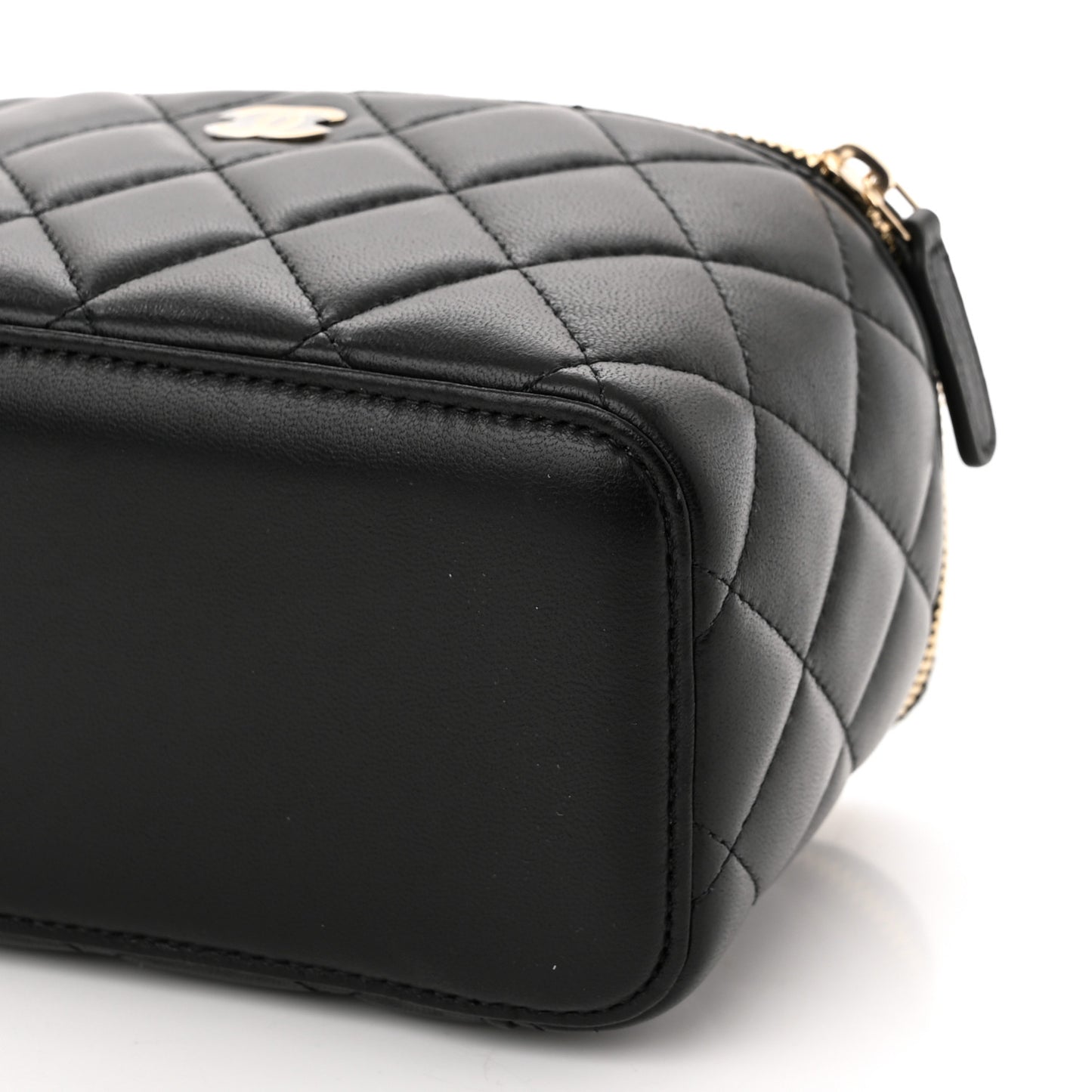Lambskin Quilted Small Vanity Case With Chain Black