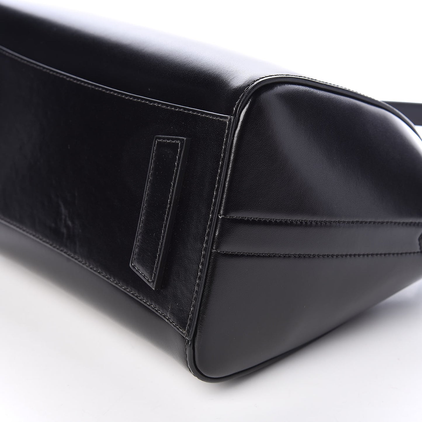 Shiny Lord Calfskin Small Antigona Black