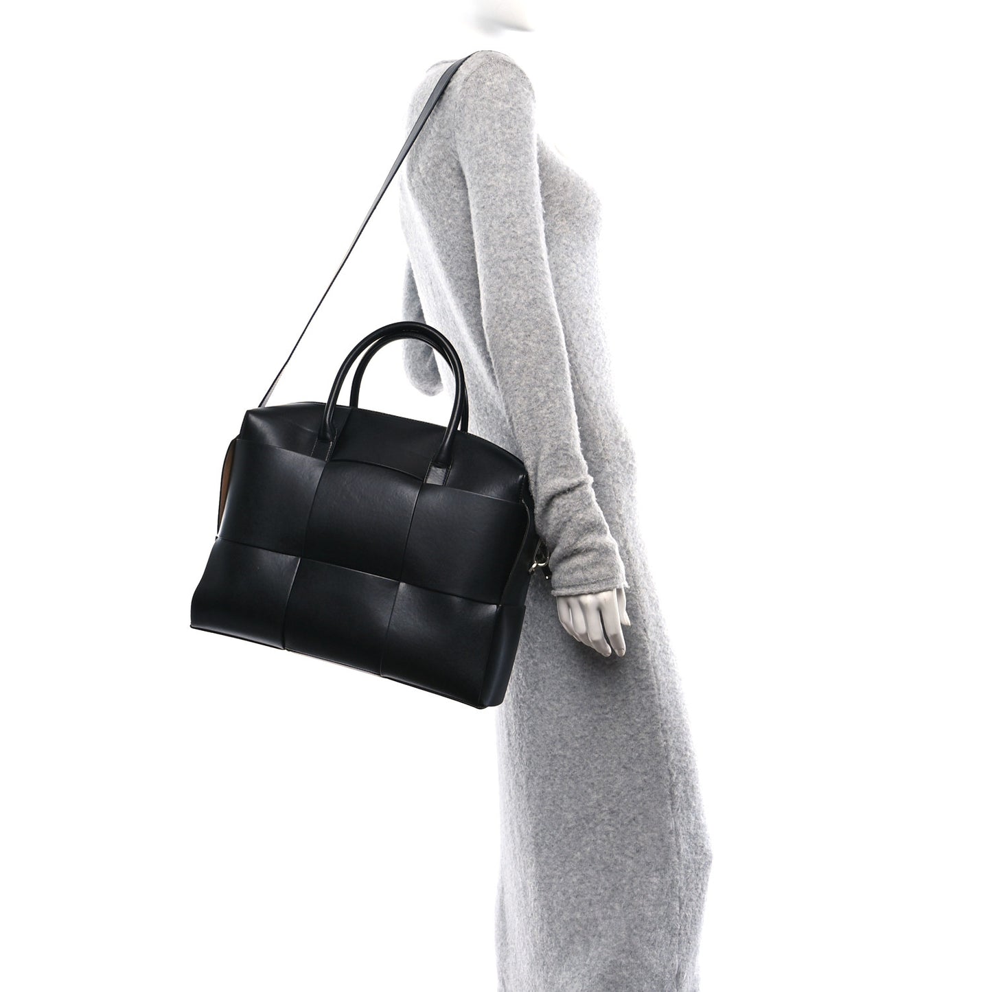 Calfskin Maxi Intrecciato Arco Briefcase Black