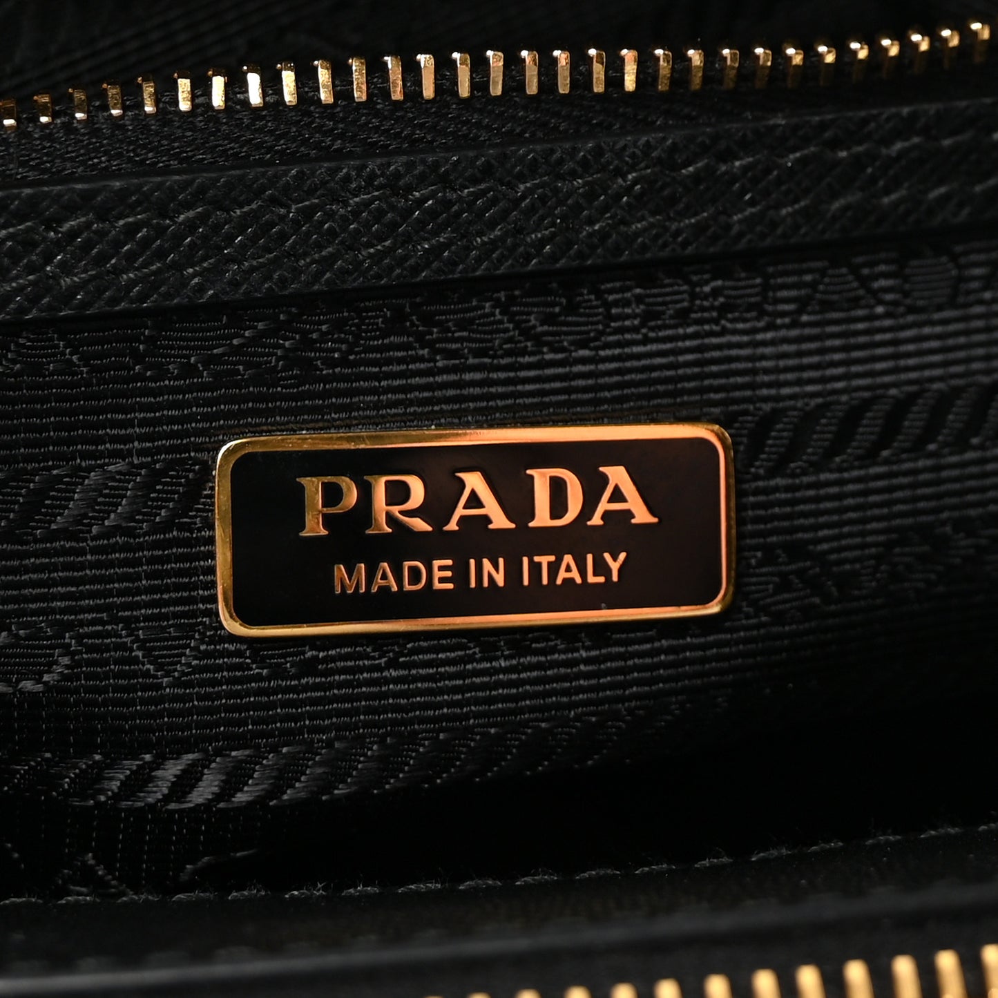 Jacquard Saffiano Triangolo Symbole Embroidered Mini Galleria Double Zip Tote Black Corda