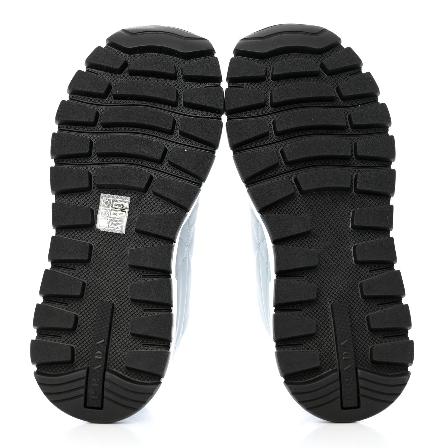 Re-Nylon Piuma Metal Triangle Logo Quilted 45mm Sneakers 40 Fiordaliso