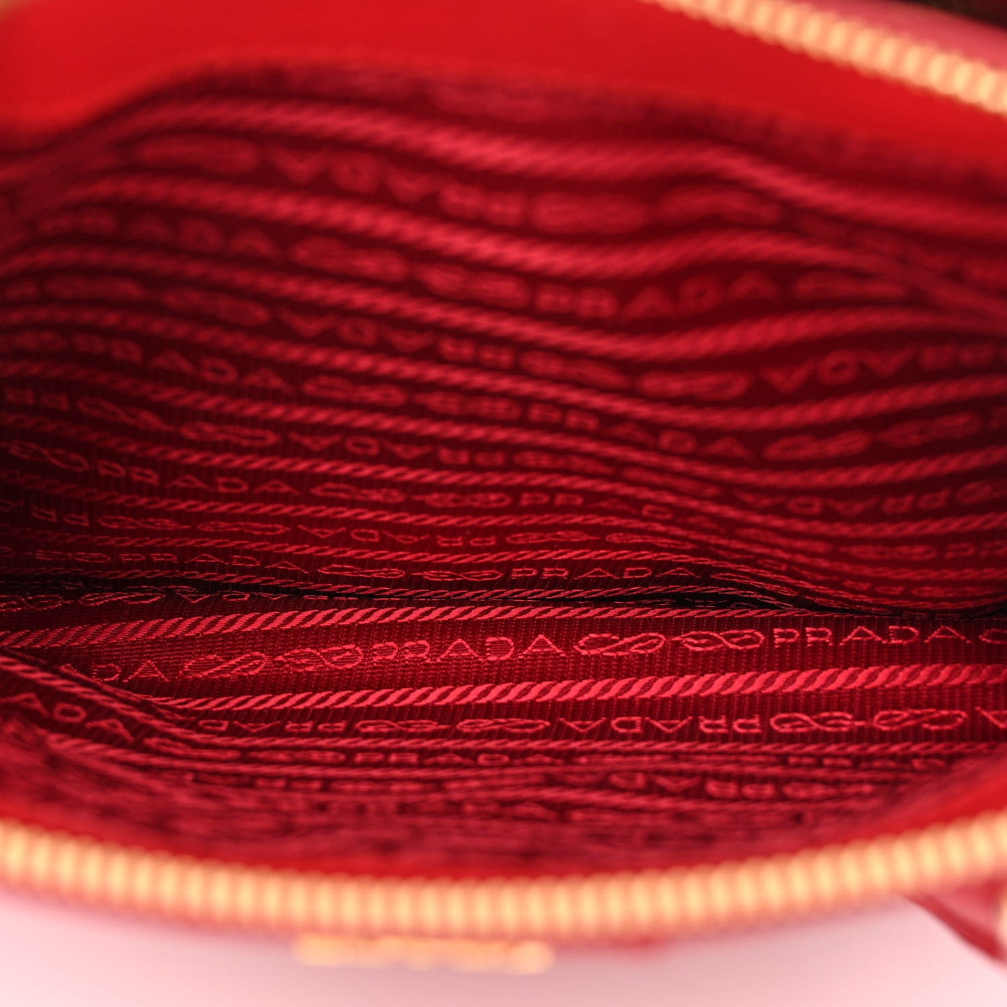 Saffiano Medium Galleria Double Zip Tote Fuoco