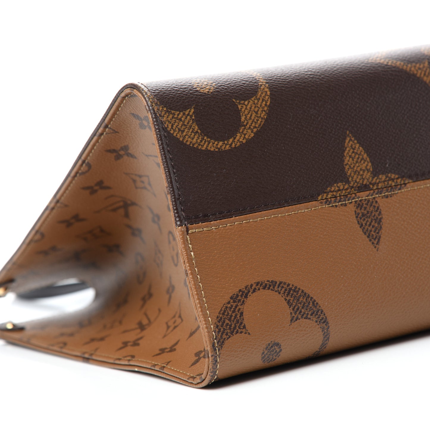 Reverse Monogram Giant Onthego MM