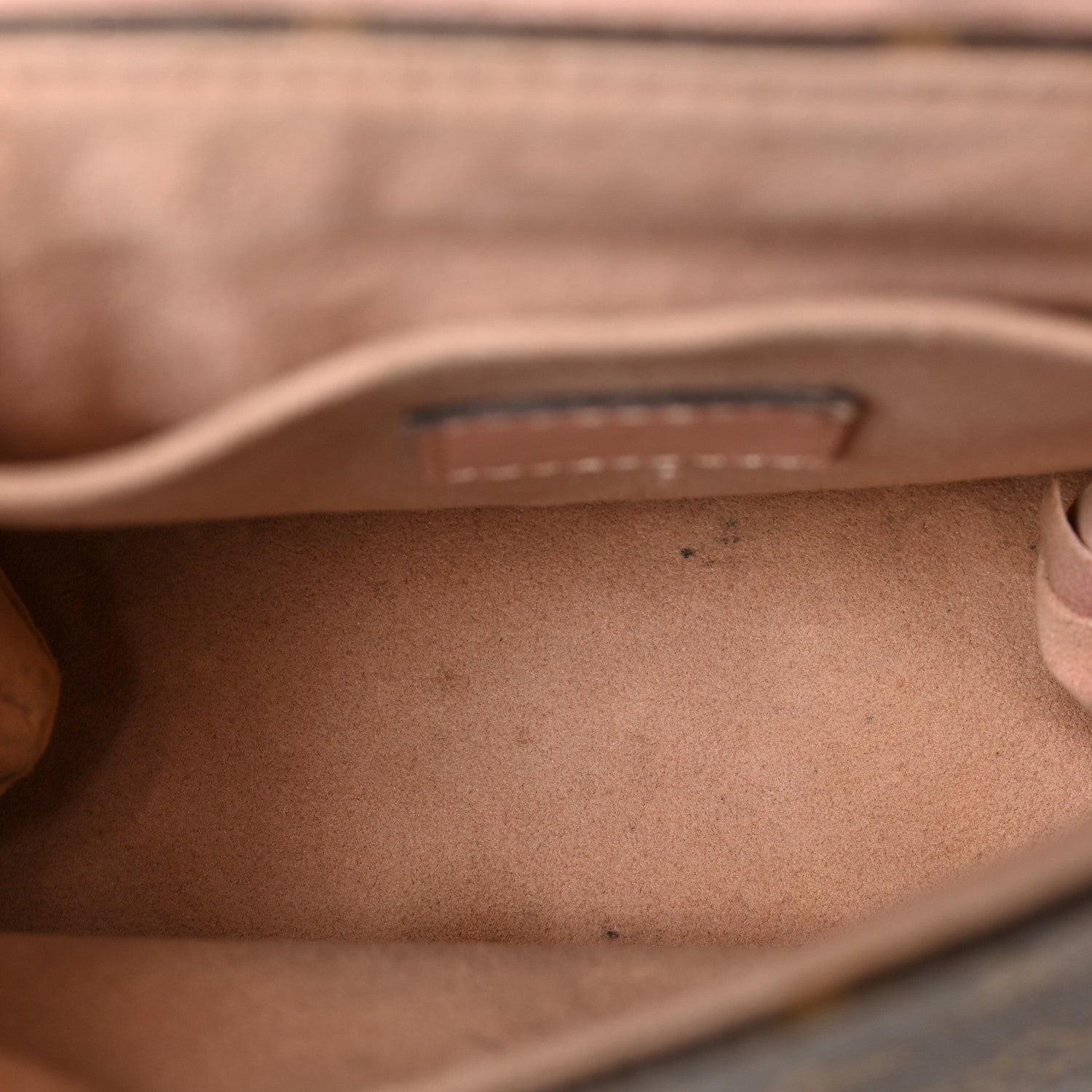 Louis Vuitton Monogram Locky BB Rose Poudre 5 of 13