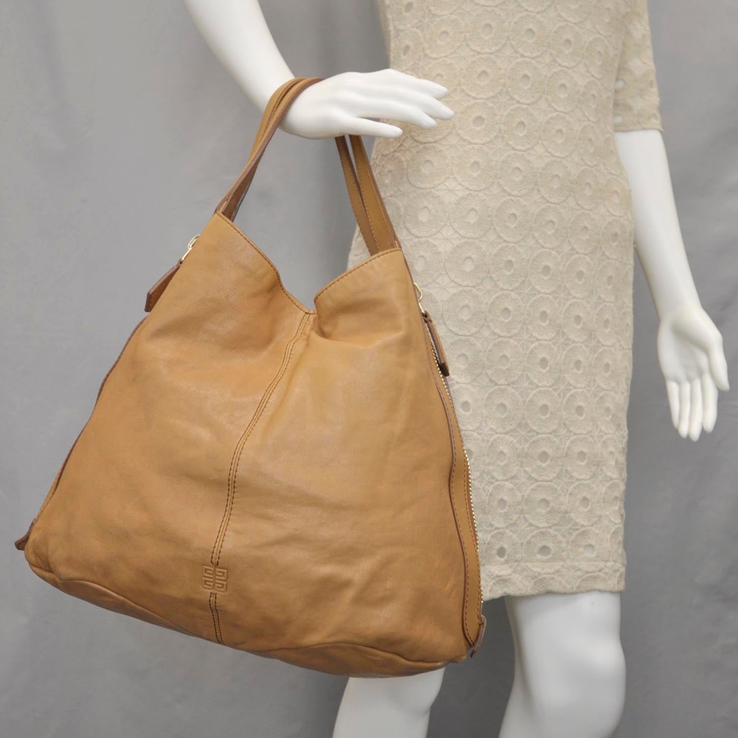 Givenchy Lambskin Tinhan Shopper 2 of 9