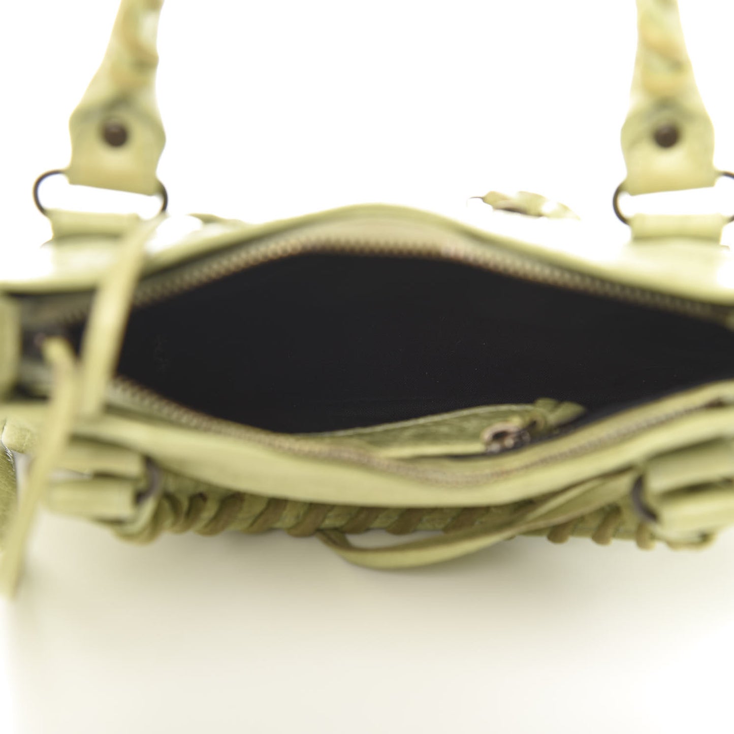 Chevre Mini Classique Light Olive