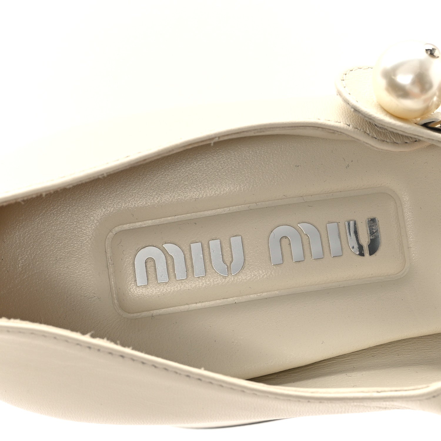 Miu Miu Patent Chain Pearl Mary Jane Pumps 37 Avorio Black 8 of 9