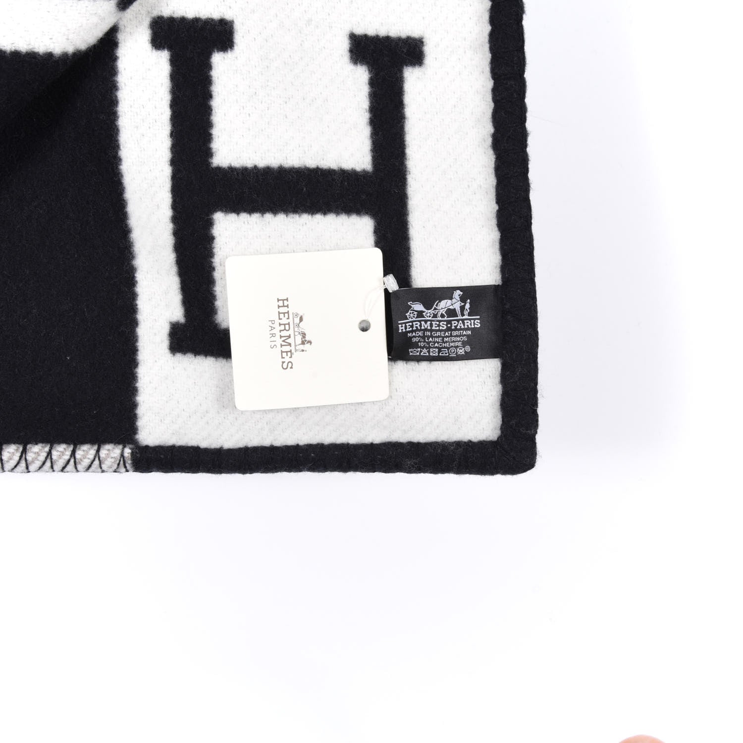 Hermes Wool Cashmere Avalon III Blanket Ecru Black 3 of 4