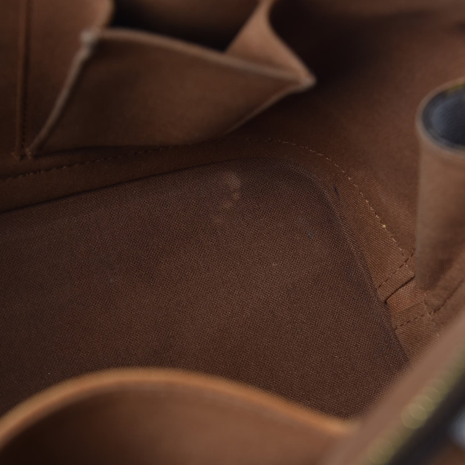 Louis Vuitton Monogram Alma PM 9 of 30