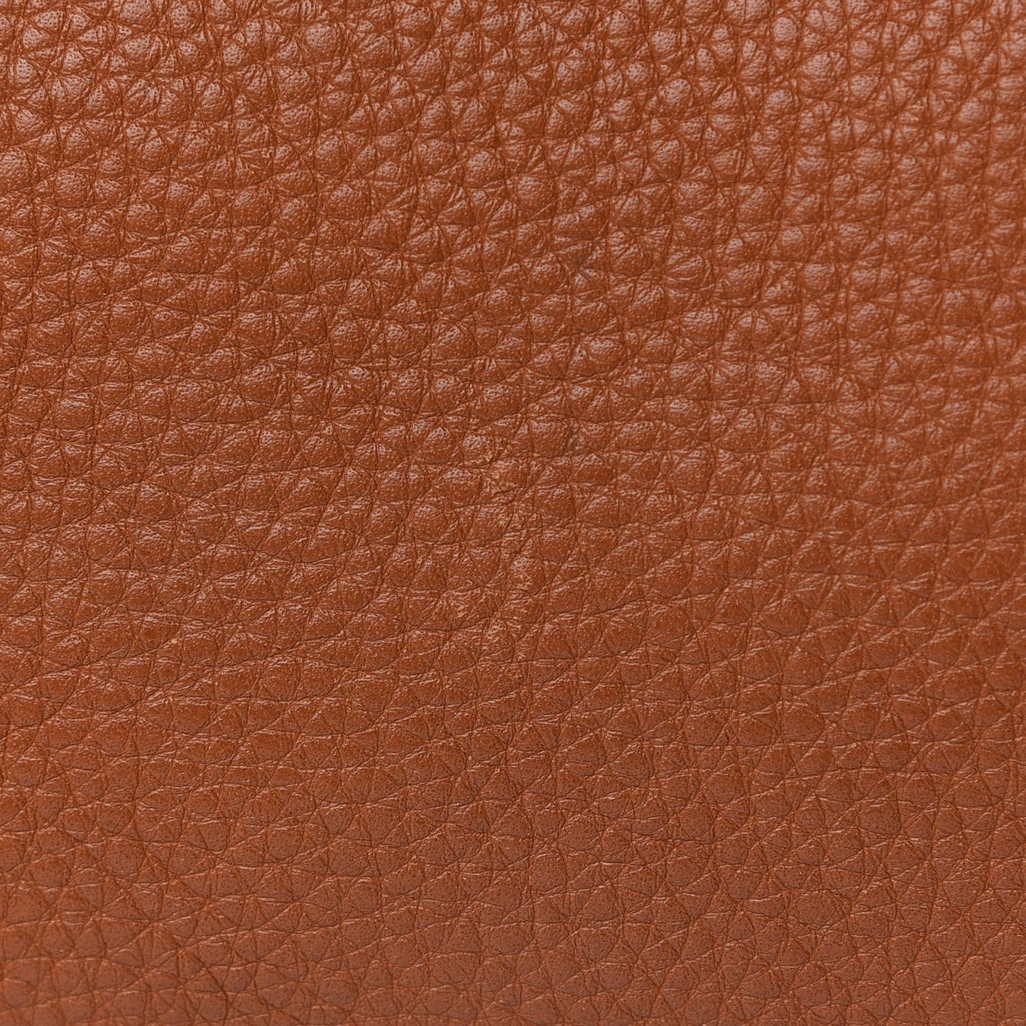 Pebbled Calfskin Medium Rockstud Tote Light Cuir