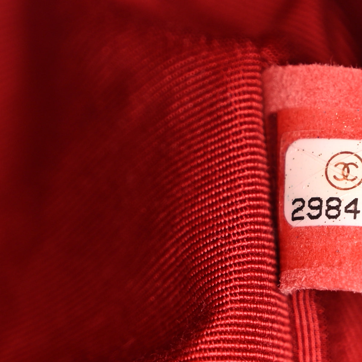 Caviar Quilted Medium Boy Flap Red