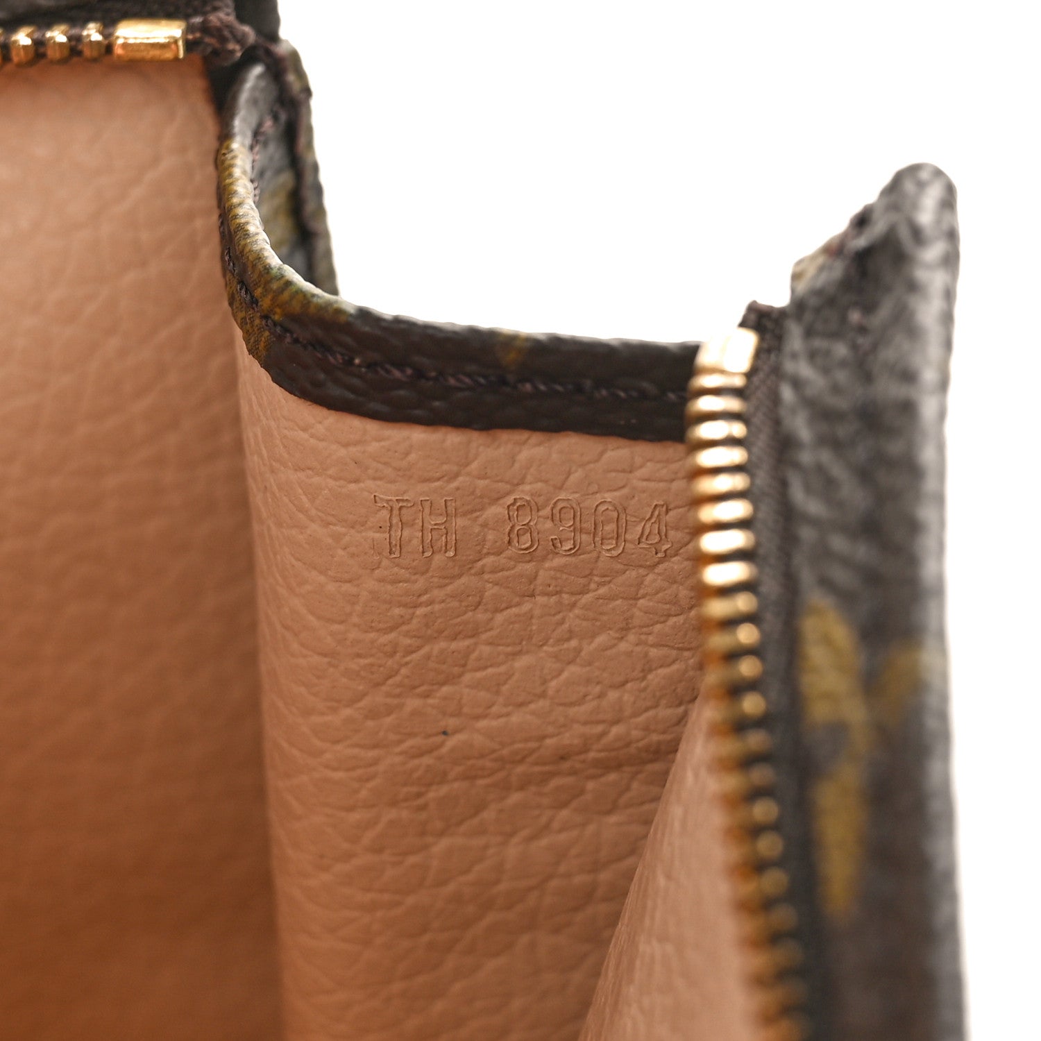 Louis Vuitton Monogram Toiletry Pouch 19 6 of 9