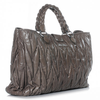 Miu Miu Leather Matelasse Tote Fumo 3 of 9