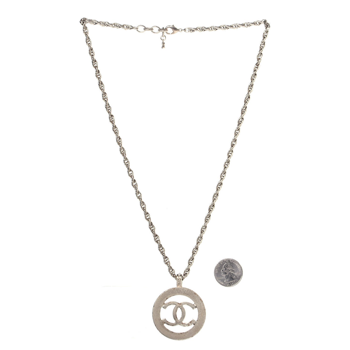Pearl CC Round Pendant Necklace Gold
