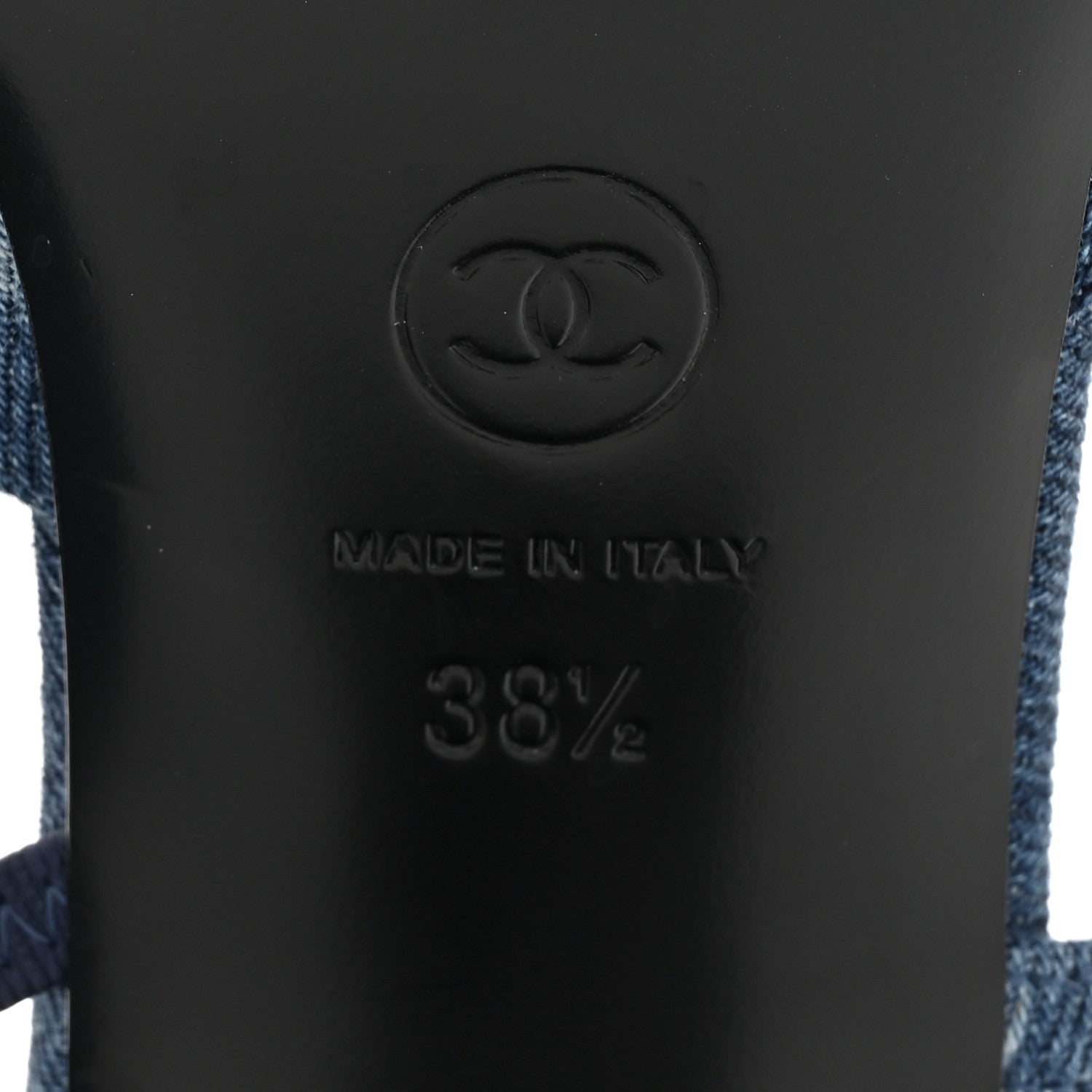 Chanel Printed Denim Cap Toe CC Slingback Pumps 38.5 Dark Blue White 6 of 8