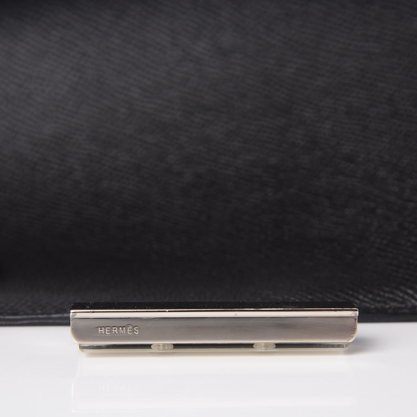 Epsom Constance 24 Black