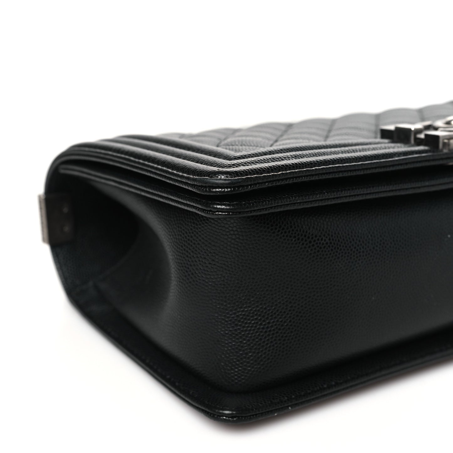 Caviar Quilted Medium Boy Flap Black