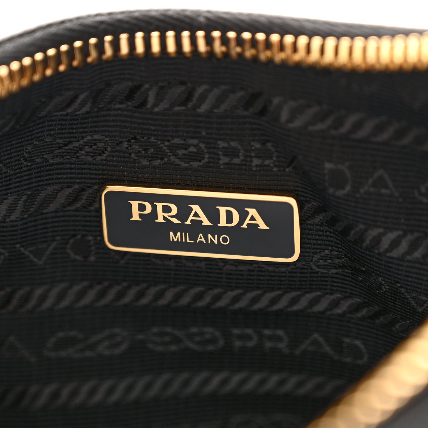 Saffiano Lux Re-Edition 2005 Shoulder Bag Black