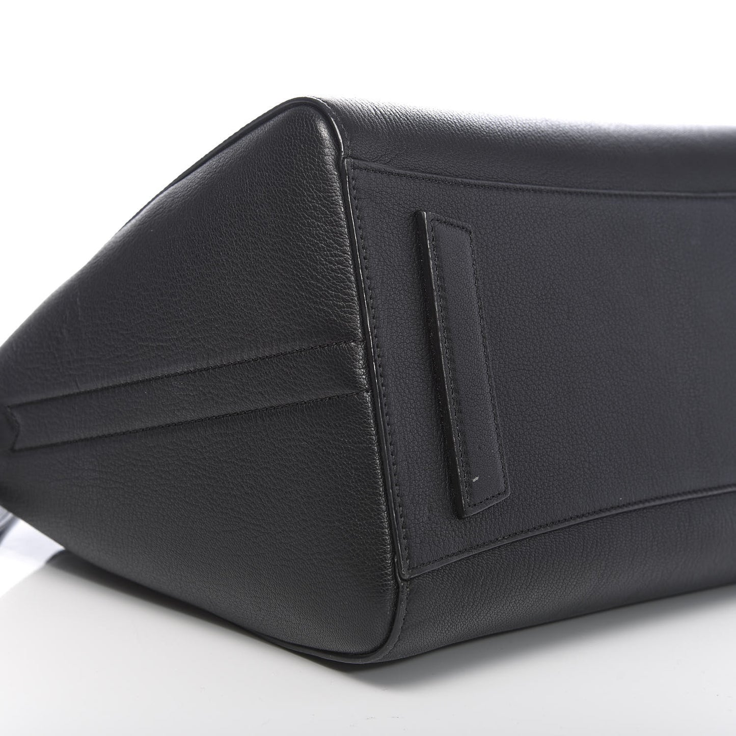 Sugar Goatskin Medium Antigona Black
