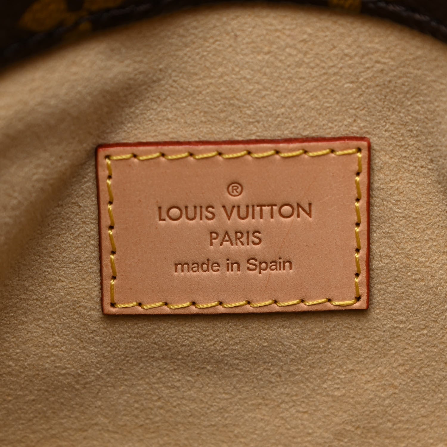 Louis Vuitton Monogram Artsy MM 6 of 9