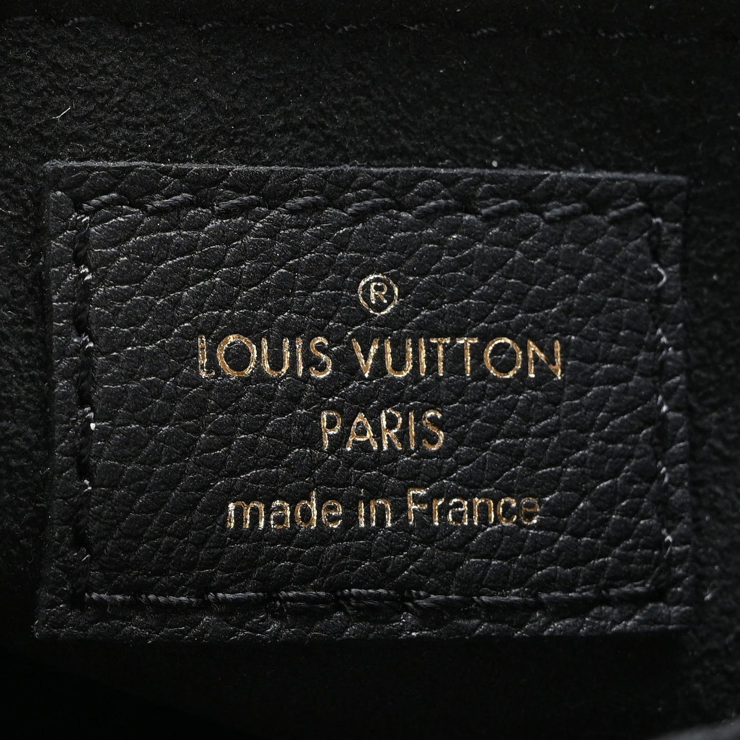 Grained Calfskin Lockme Tender Black
