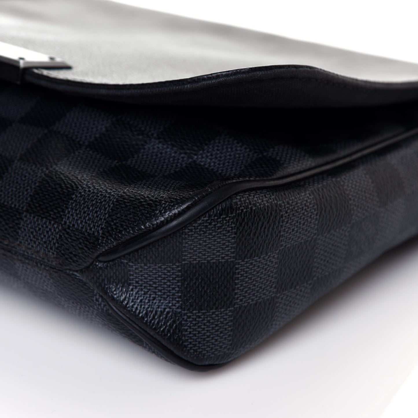 Damier Graphite District PM