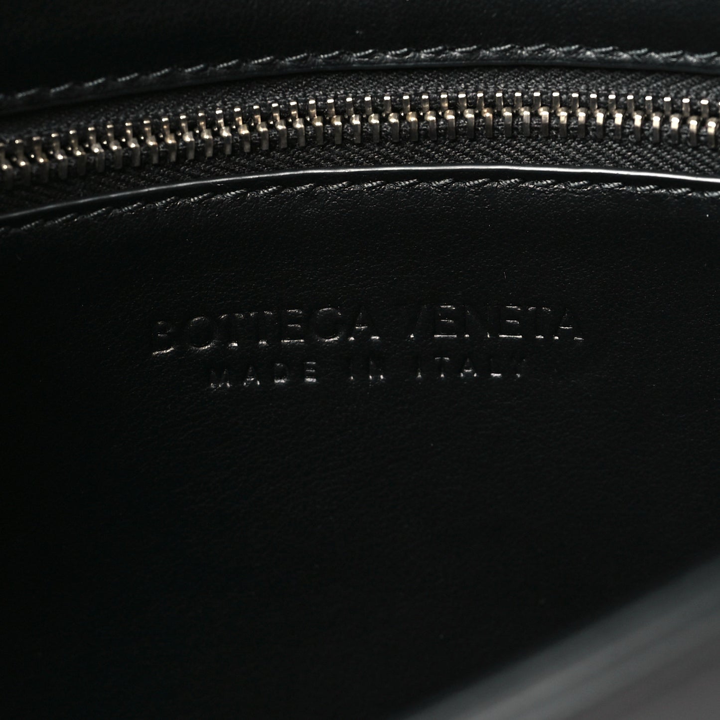 Lambskin Maxi Intreccio Speed Cassette Crossbody Bag Black