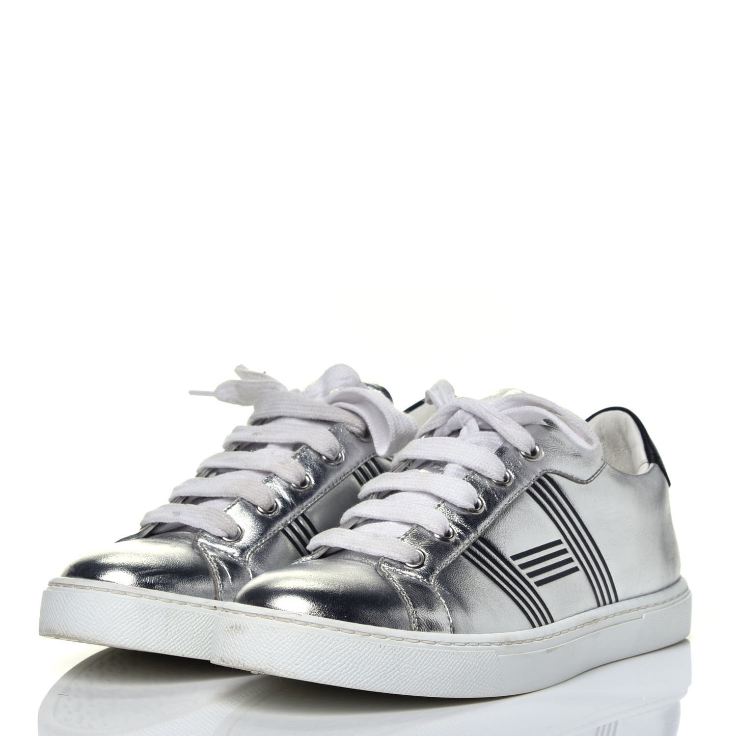 Metallic Calfskin Womens Avantage Sneakers 36 Gris Argente Black