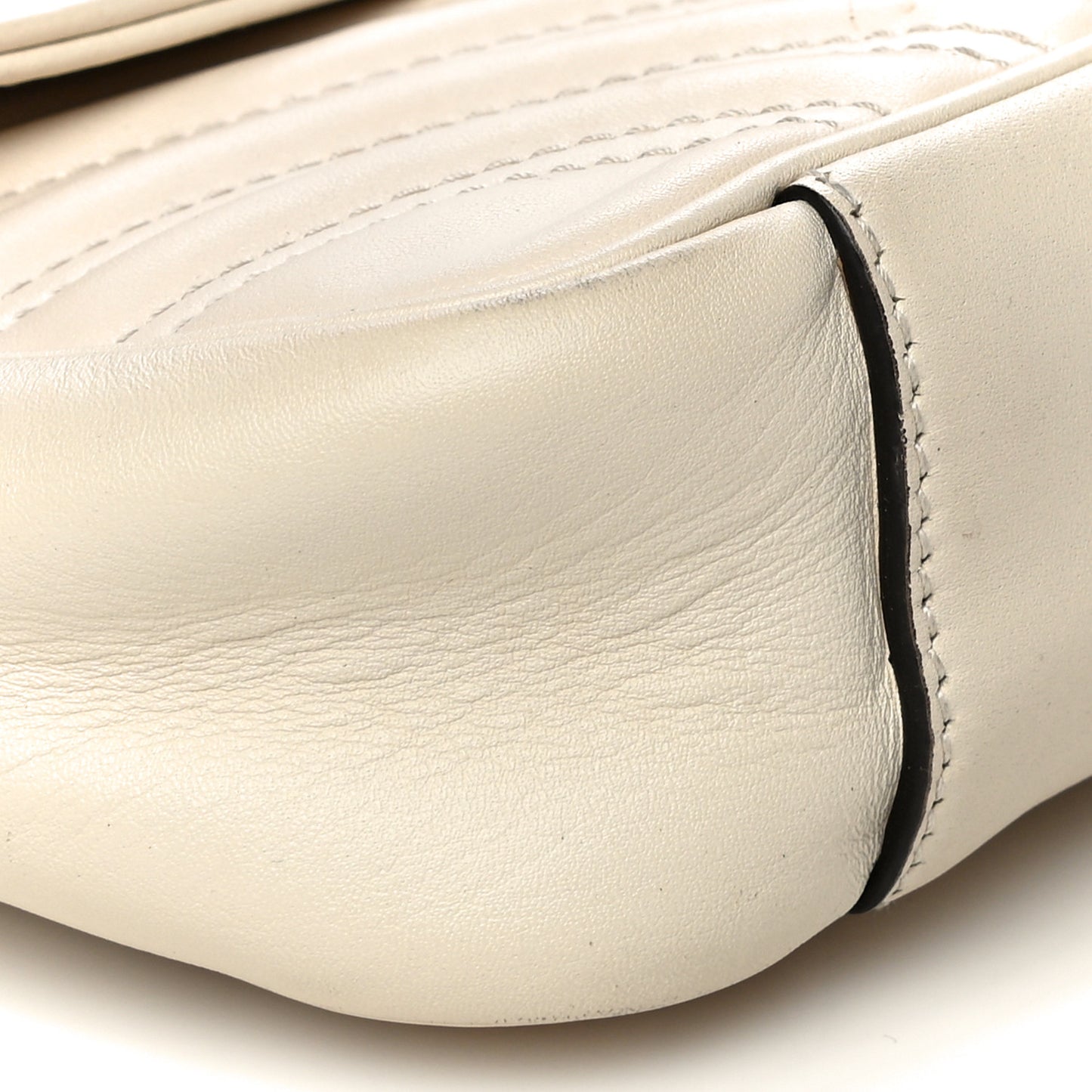 Calfskin Matelasse Mini GG Marmont Shoulder Bag White