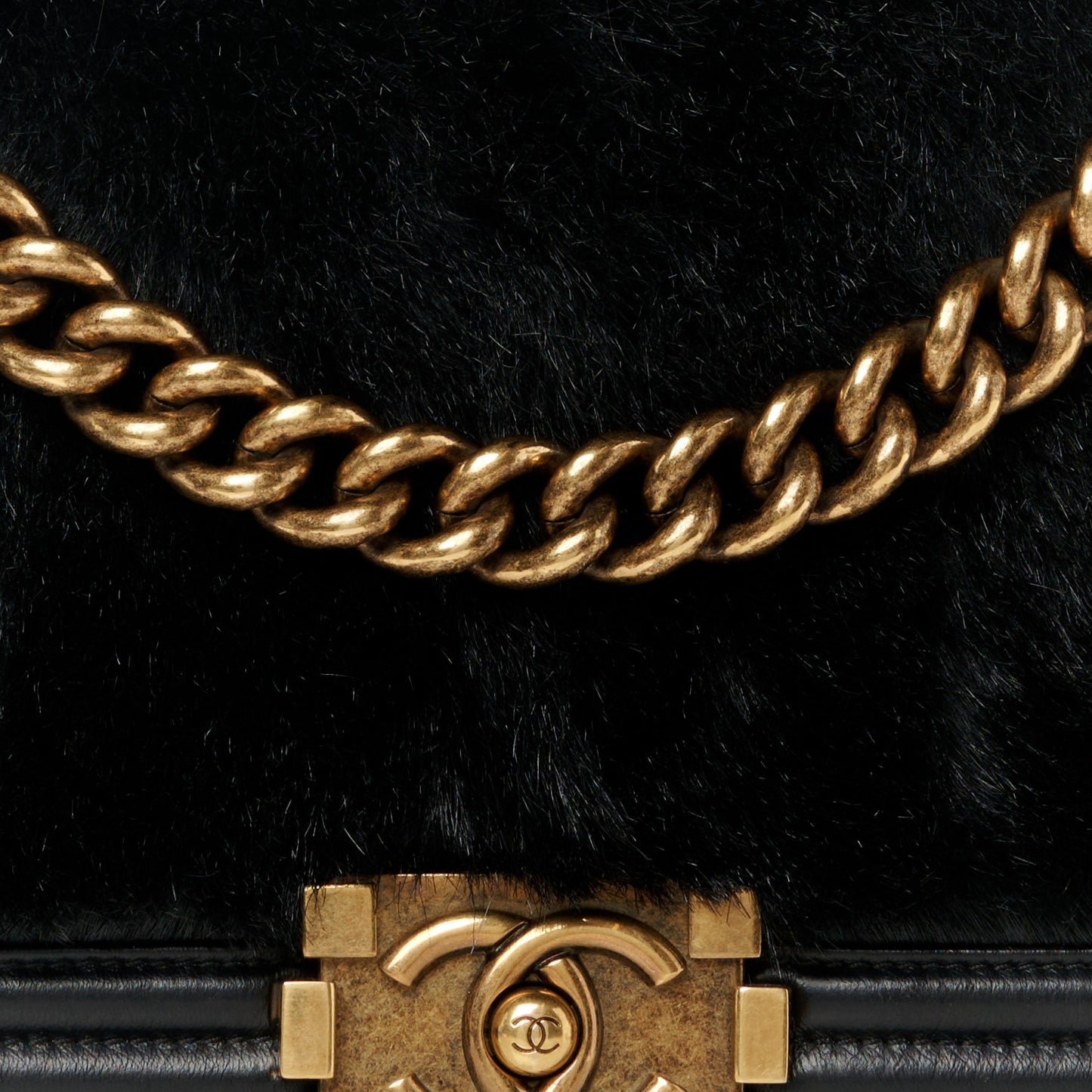 Goat Hair Medium Celtic Boy Flap Black