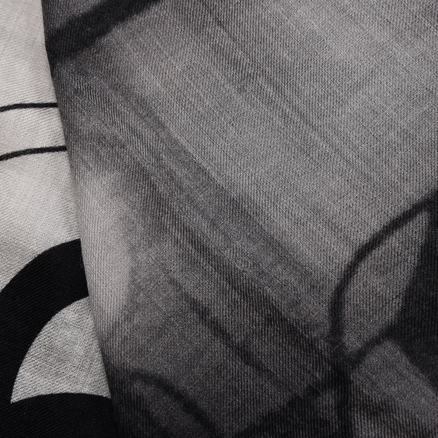 Cashmere CC Scarf Black White