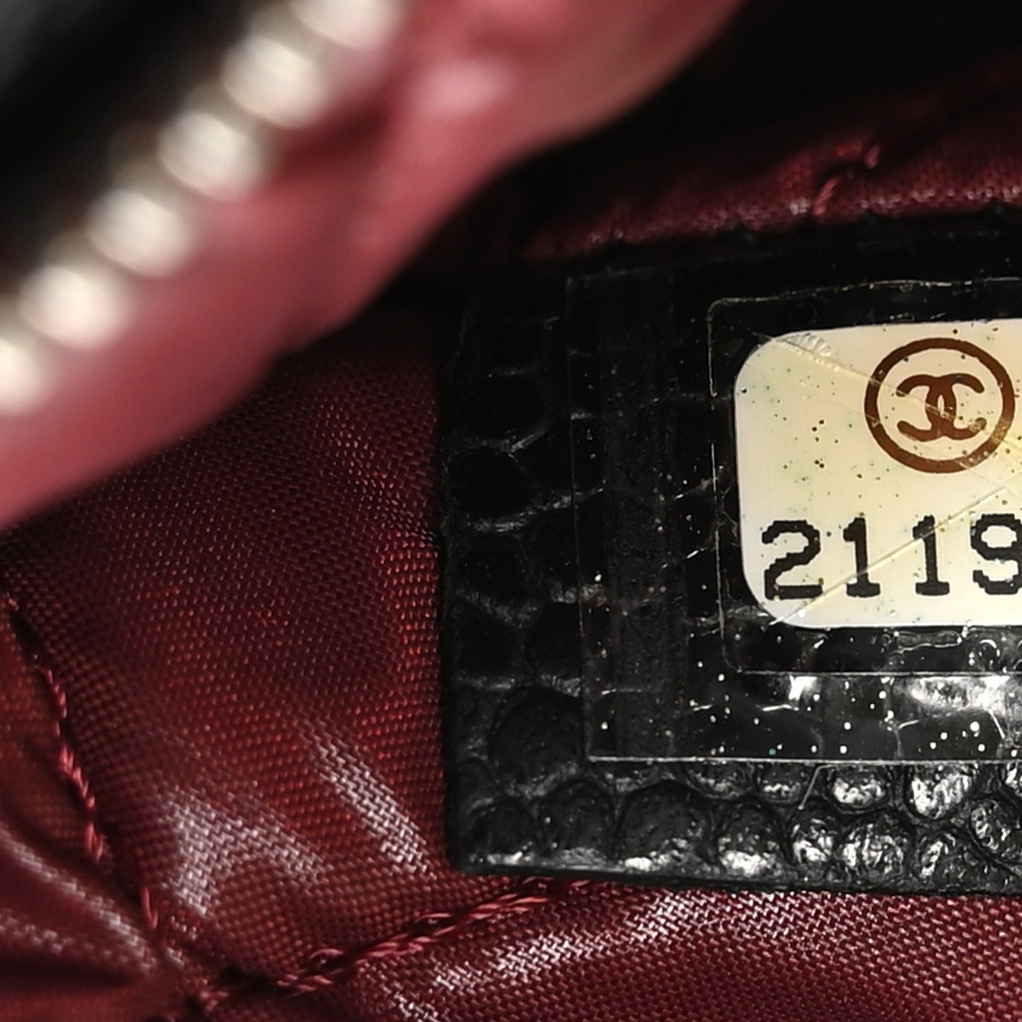 Caviar Quilted CC Beauty Clutch Black