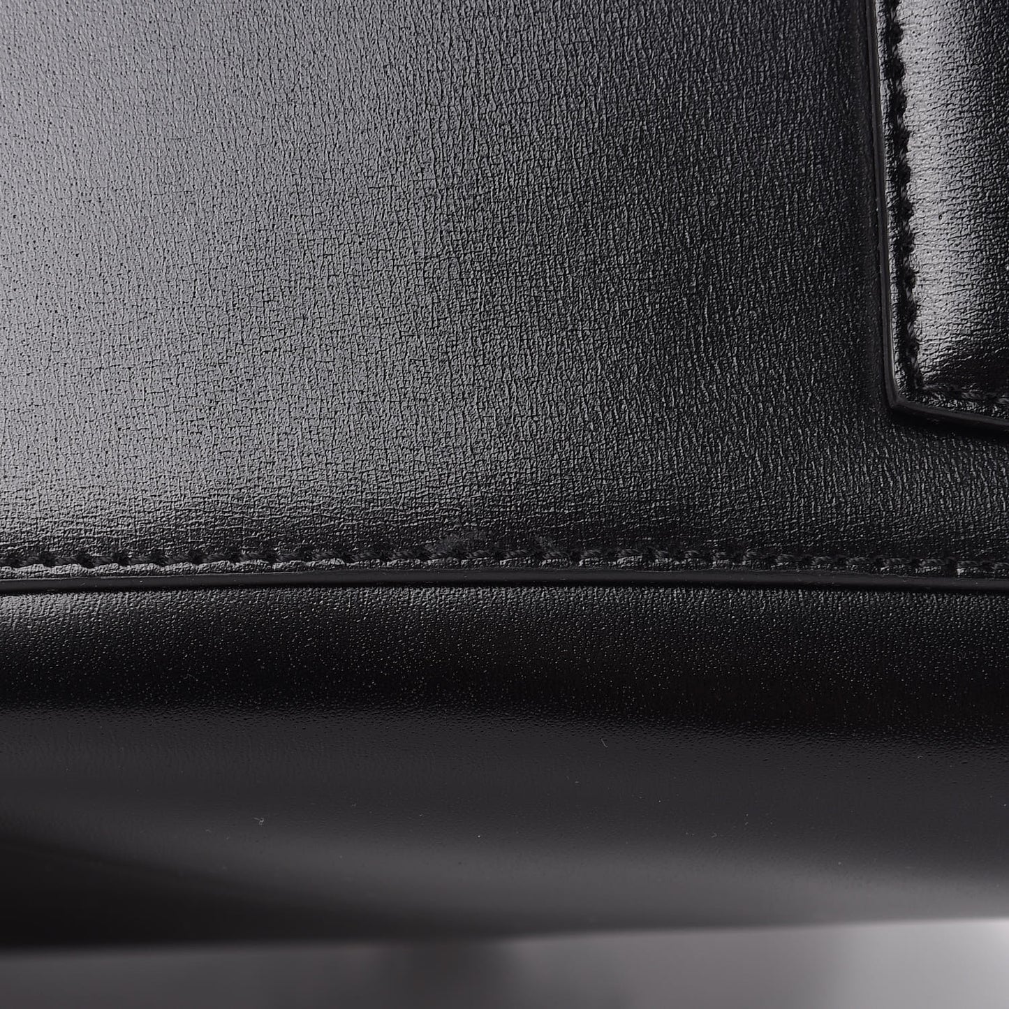 Shiny Lord Calfskin Medium Antigona Black
