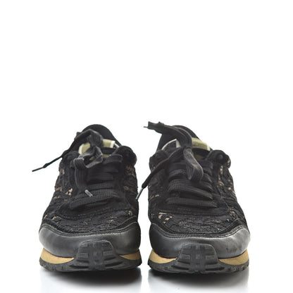 Valentino Garavani Macrame Lace Suede Womens Rockrunner Sneakers 38 Black 2 of 14