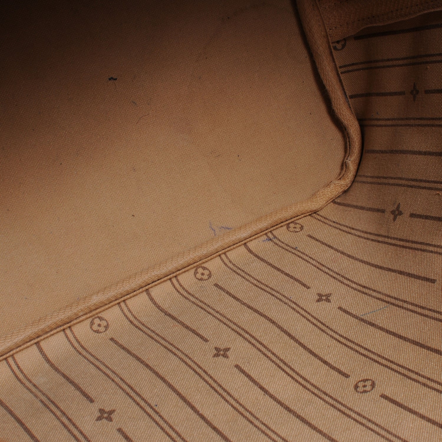 Louis Vuitton Monogram Neverfull MM 6 of 8