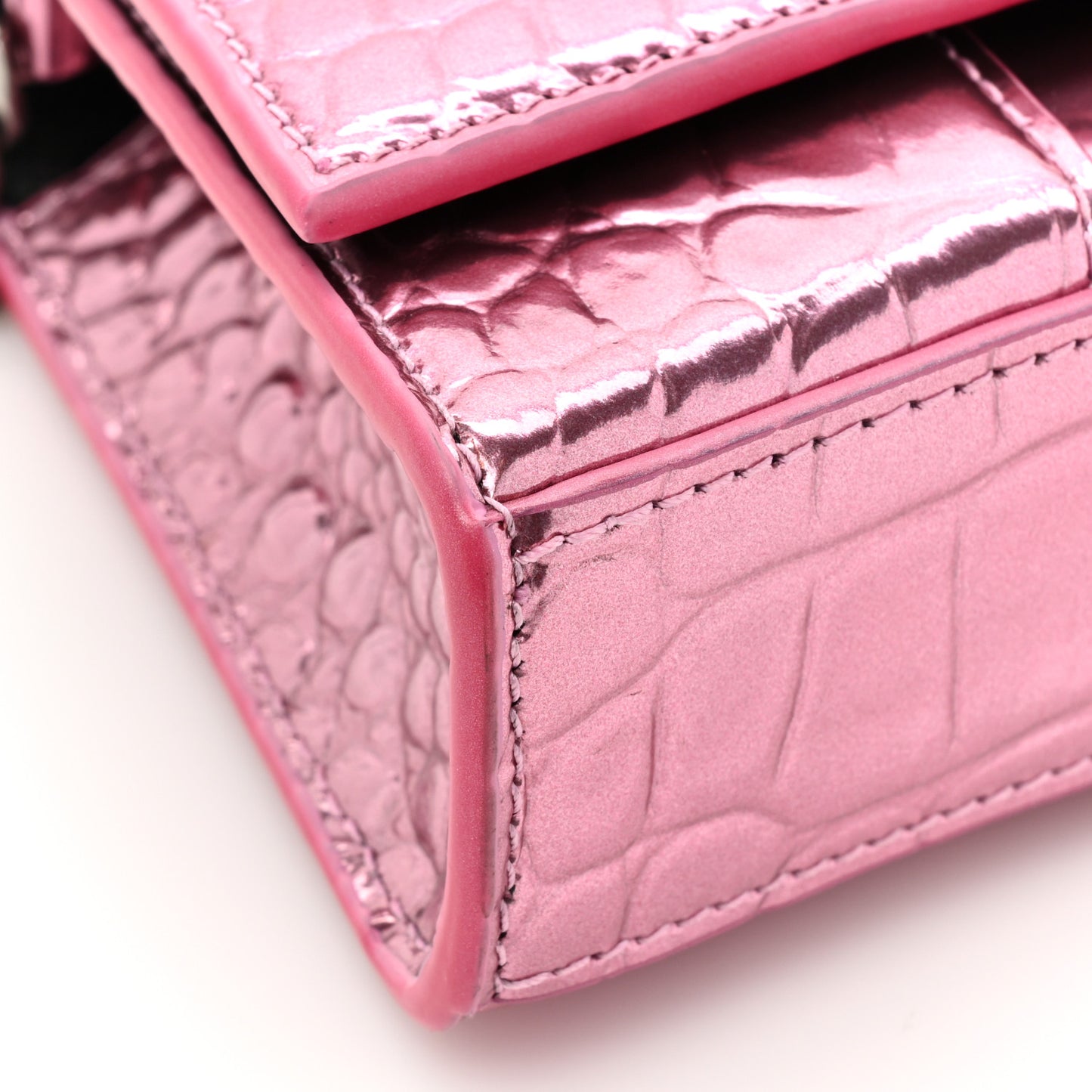Metallic Shiny Calfskin Crocodile Embossed Hourglass Chain Bag Pink