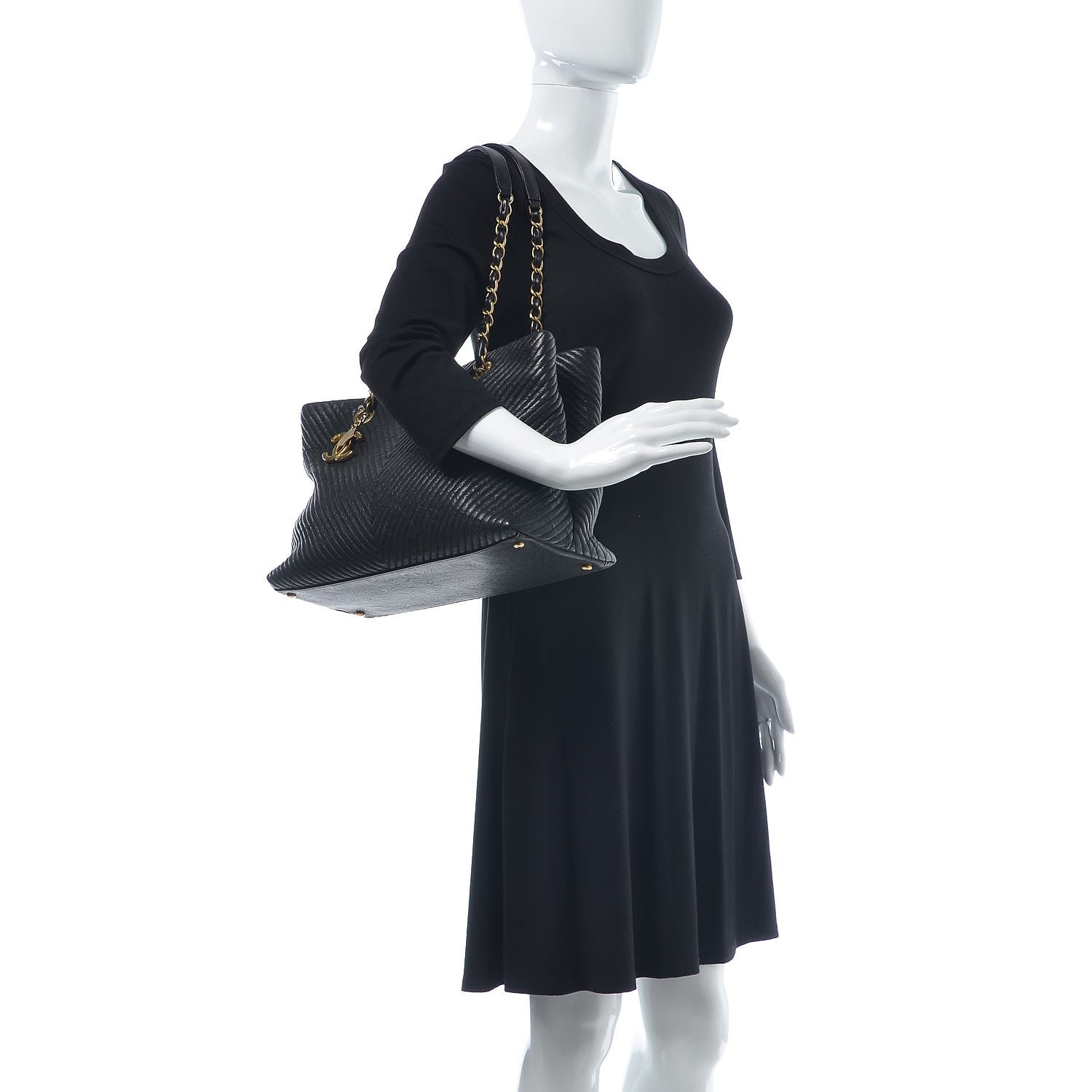 Chanel Wrinkled Lambskin Chevron Quilted Large Surpique Tote Black 2 of 11